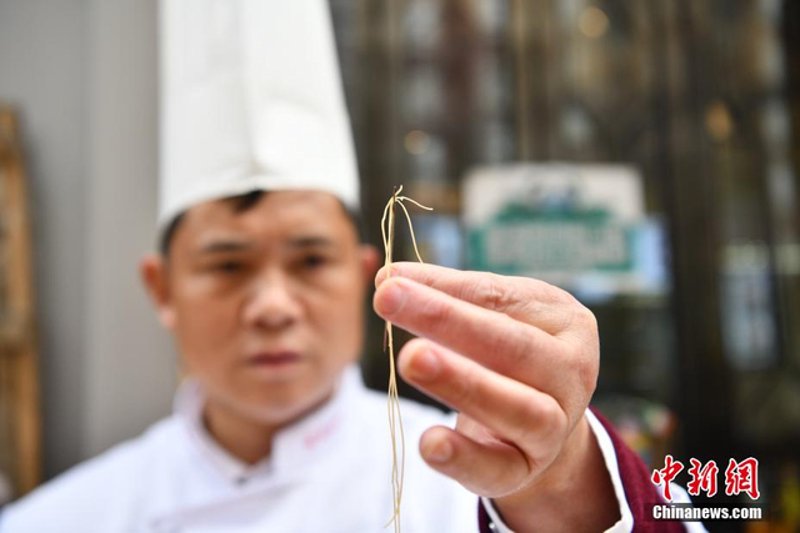 传统手工艺在现代餐桌上的复兴